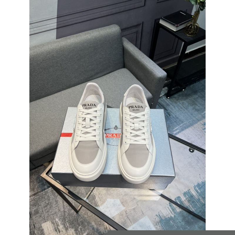 Pra*a casual shoes